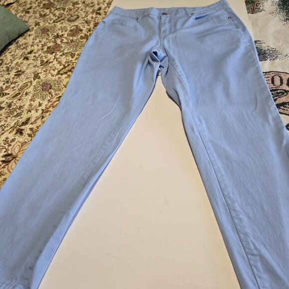 Crown & Ivy 'Jeans' and a Coordinating Top - Picture 5 of 15